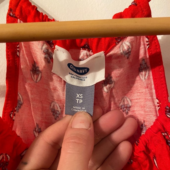 Old navy tank - Picture 3 of 5